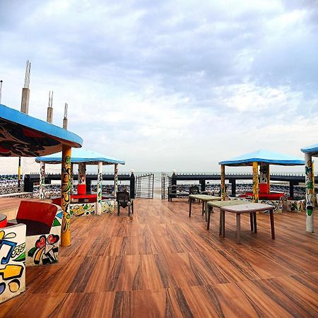 Hotel Hindusthan Inn มันดราโมนี ภายนอก รูปภาพ