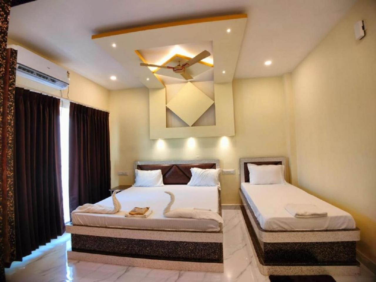 Hotel Hindusthan Inn มันดราโมนี ภายนอก รูปภาพ