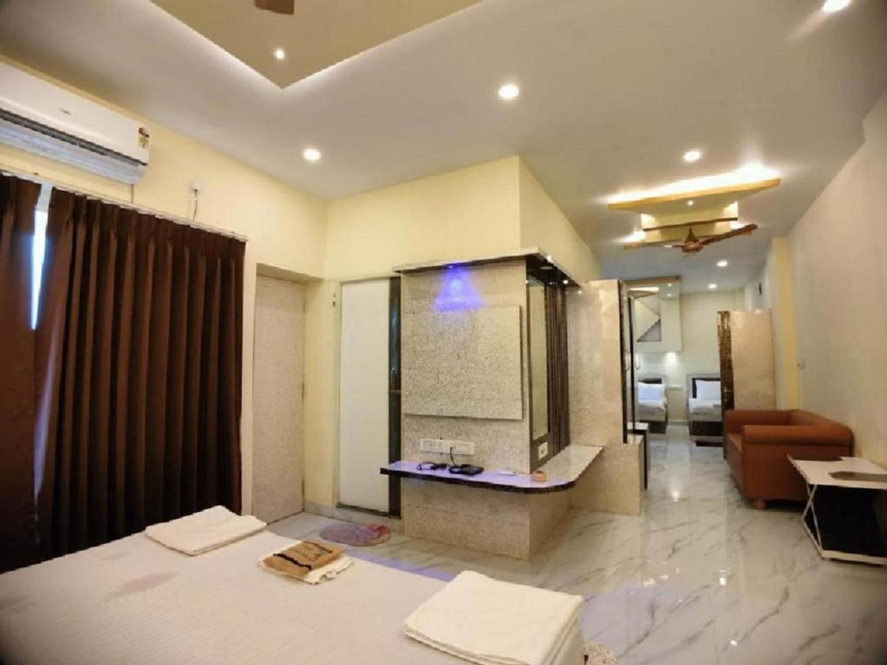 Hotel Hindusthan Inn มันดราโมนี ภายนอก รูปภาพ
