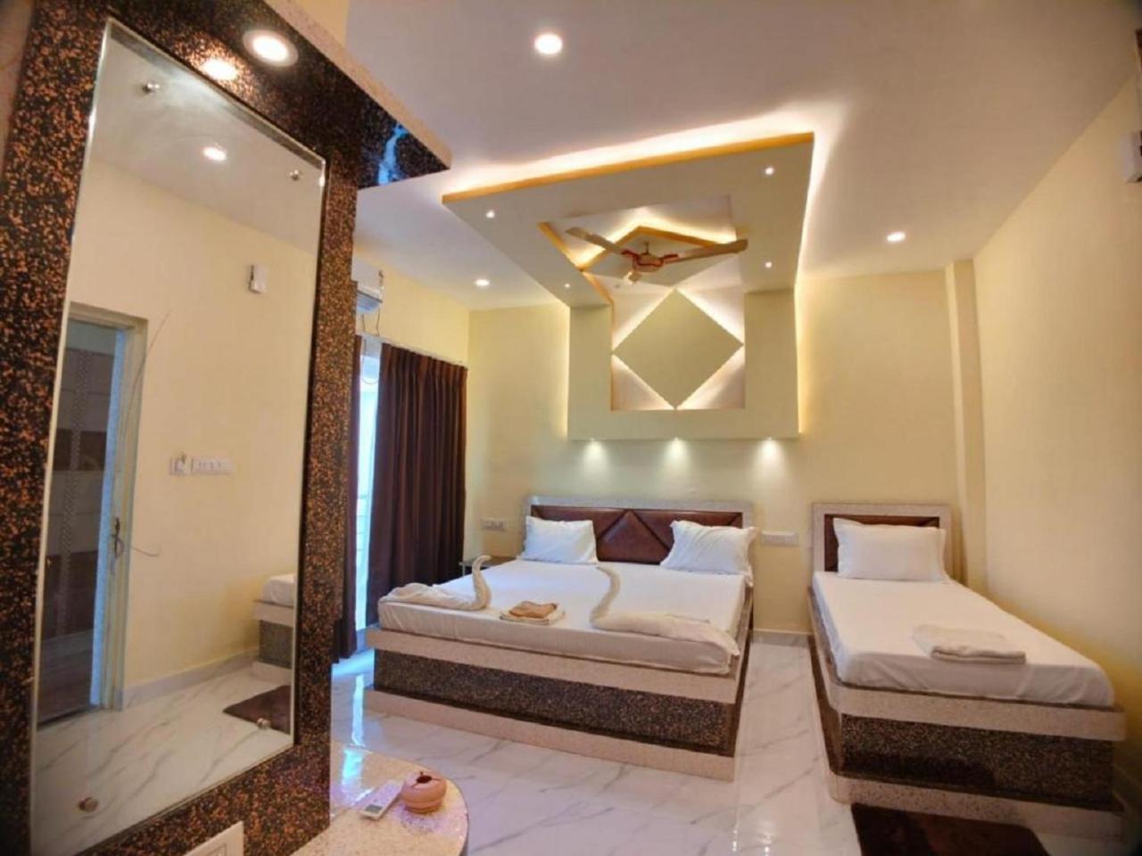 Hotel Hindusthan Inn มันดราโมนี ภายนอก รูปภาพ