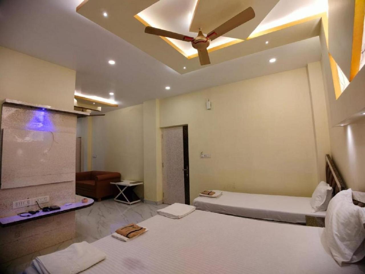 Hotel Hindusthan Inn มันดราโมนี ภายนอก รูปภาพ