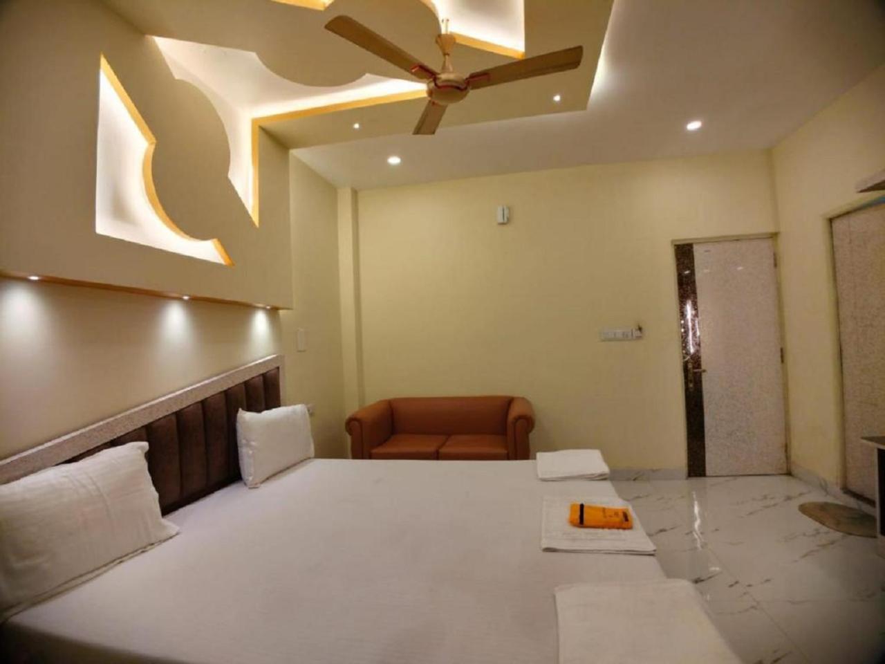 Hotel Hindusthan Inn มันดราโมนี ภายนอก รูปภาพ