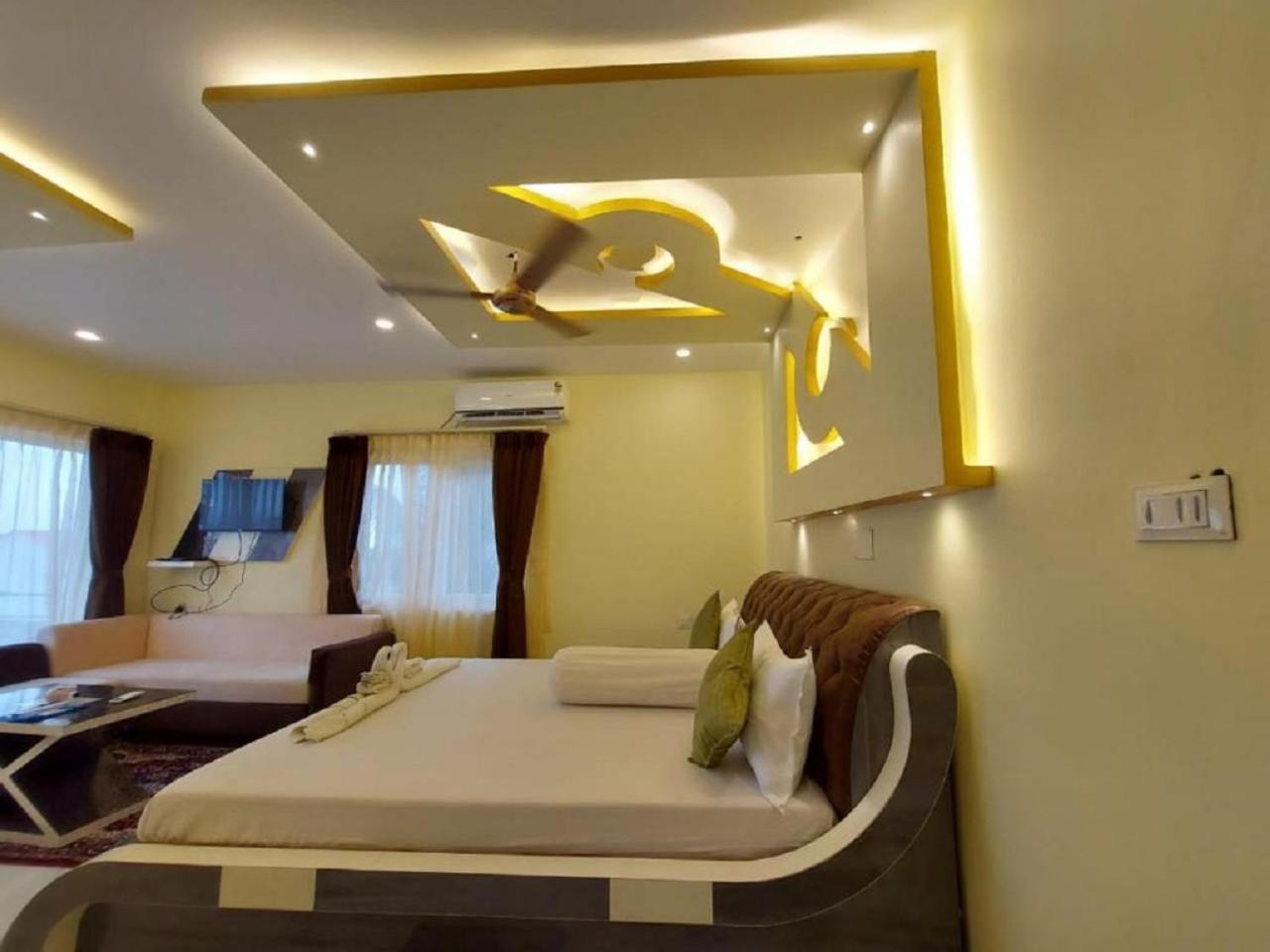 Hotel Hindusthan Inn มันดราโมนี ภายนอก รูปภาพ