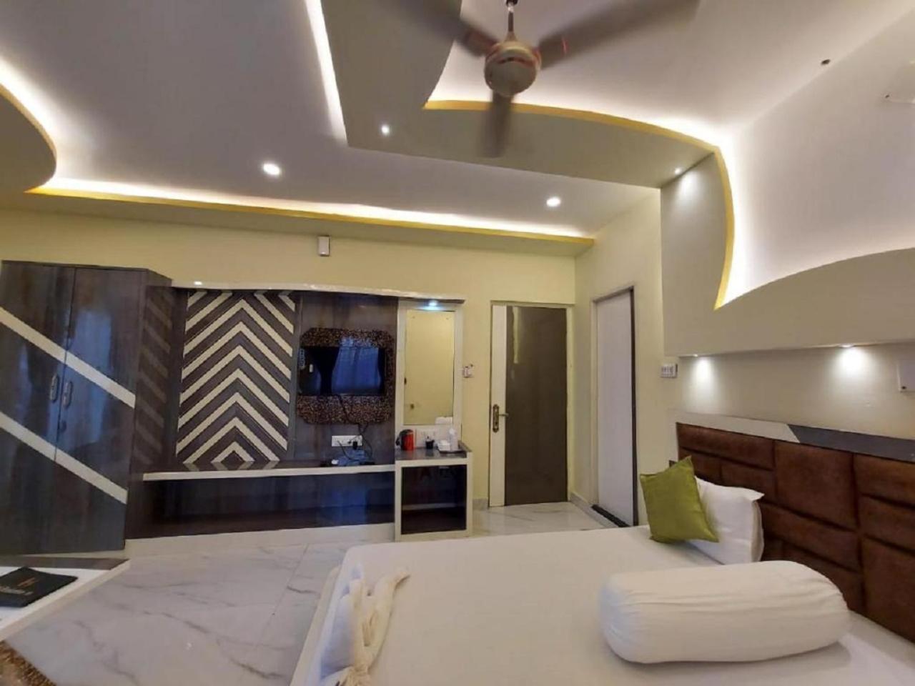 Hotel Hindusthan Inn มันดราโมนี ภายนอก รูปภาพ