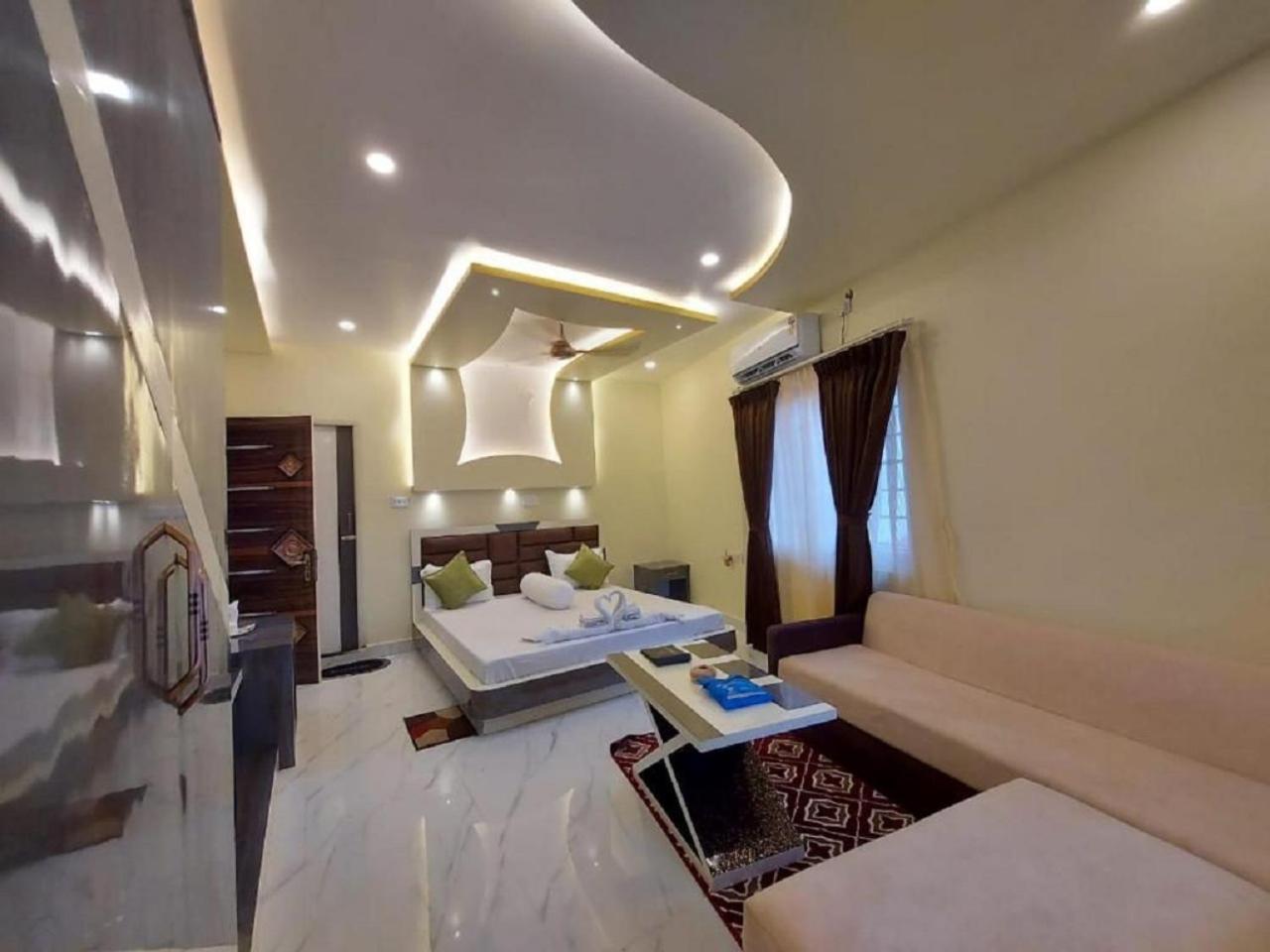 Hotel Hindusthan Inn มันดราโมนี ภายนอก รูปภาพ